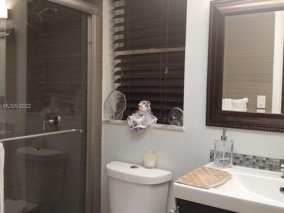 3rd image of 8101 Sunrise Lakes Dr N APT 206