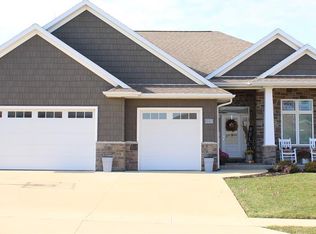 2231 Antler Ridge Dr, Asbury, IA 52002