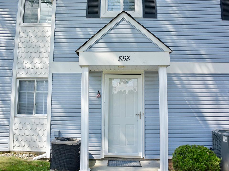 1st image of 858 Rossville Ave