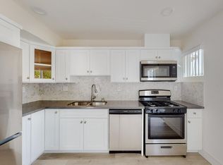 953 1/2 N Mariposa Ave #1/2, Los Angeles, CA 90029