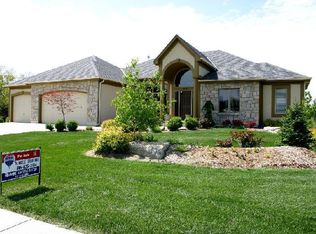 9616 Jacob Ln, Lees Summit, MO 64086