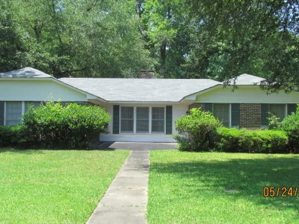 100 McKenzie Rd, Selma, AL 36701