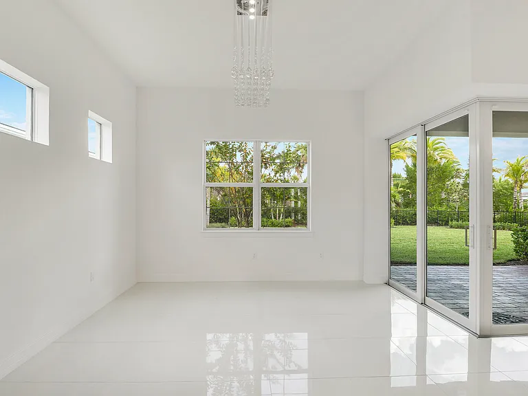 10815 Stellar Cir — Photo 19