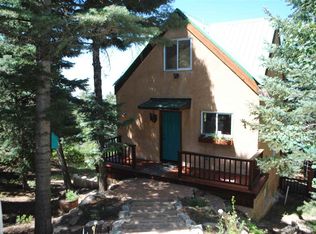 199 El Salto Rd, Arroyo Seco, NM 87514