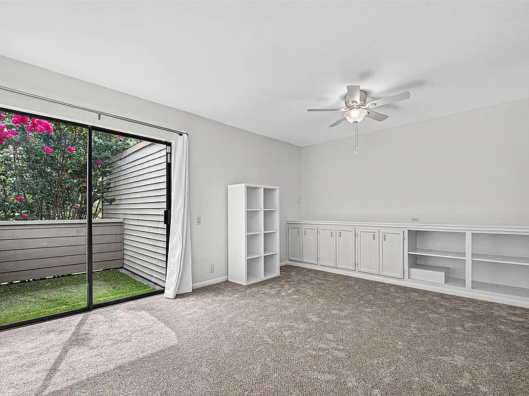 1344 Chardonnay Dr — Photo 31