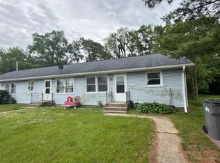 923 W Buffalo St, New Buffalo, MI 49117
