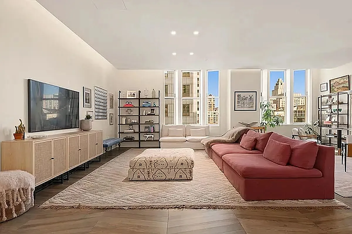 49 Chambers St — Photo 1