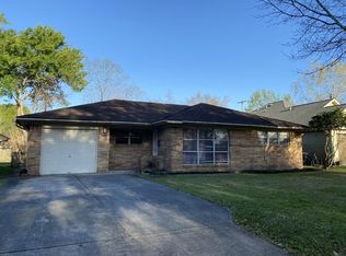 10133 Oboe Dr, Houston, TX 77025