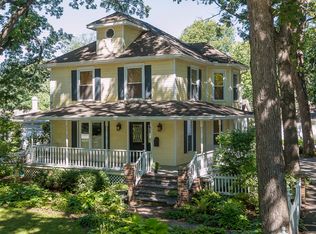 5003 Grand Ave, Des Moines, IA 50312