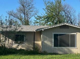 2306 W Dudley Ave, Fresno, CA 93728