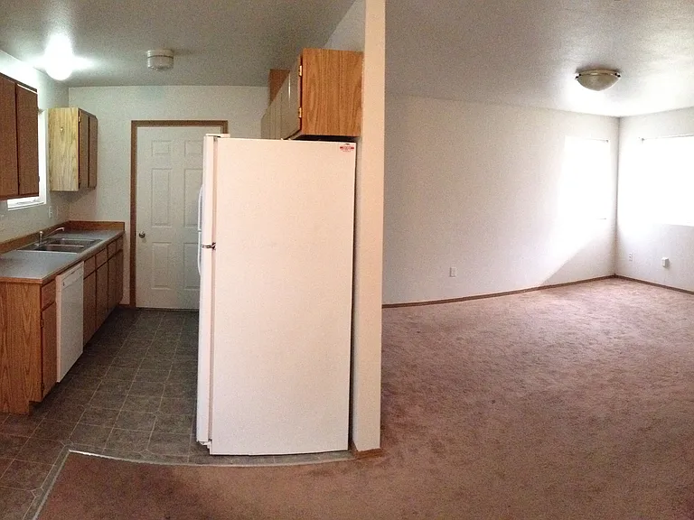 906 Juniper Ave — Photo 9