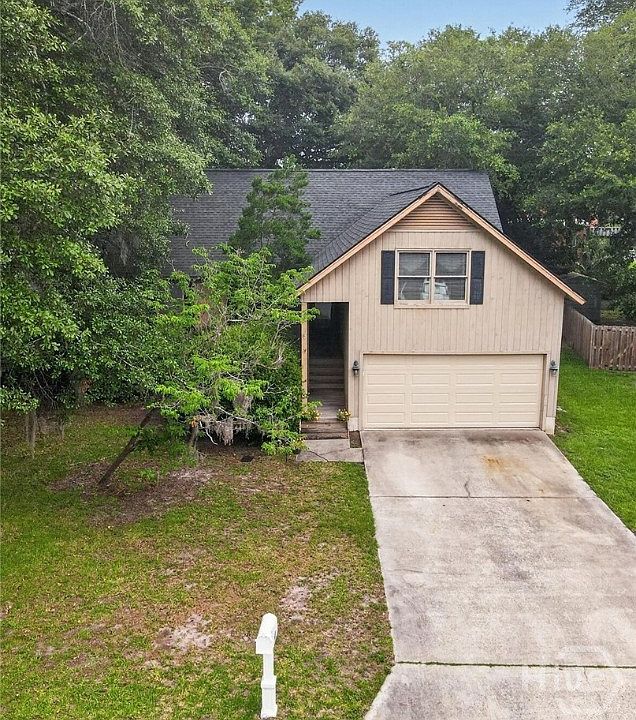 1st image of 14 E Deerwood Road