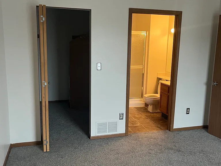 7-143 W Fieldstone Cir #OAK — Photo 5