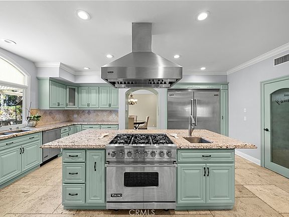 2nd image of 10909 Willowbrae Ave