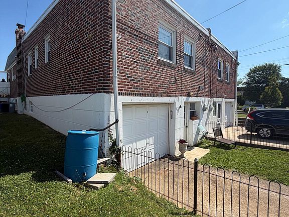 3rd image of 8902 Blue Grass Rd