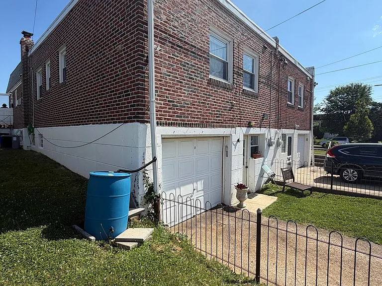 8902 Blue Grass Rd — Photo 3