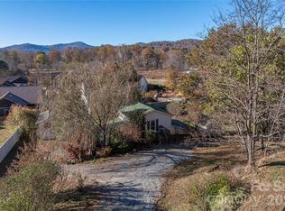 223 Davidson Rd, Swannanoa, NC 28778