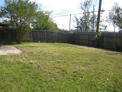 2nd image of 2307 Lemonwood Ln