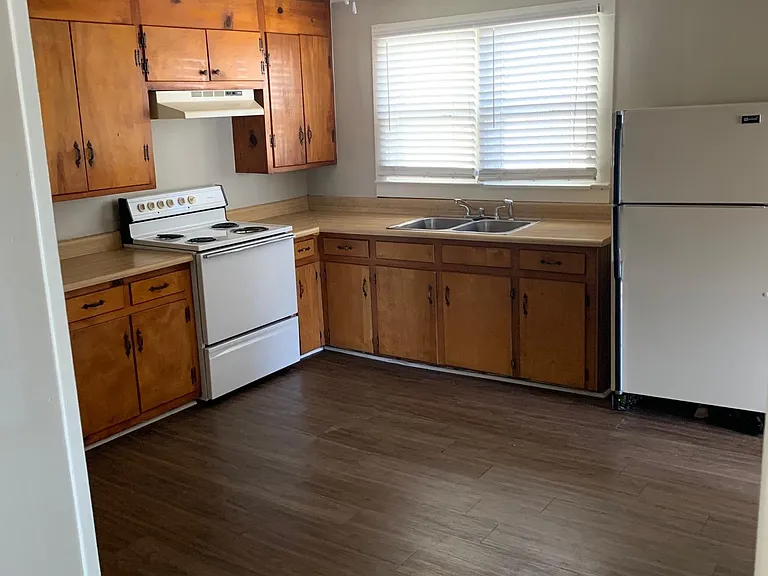 1512 Houston St #2 — Photo 2