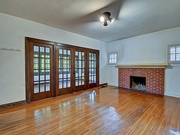 4th image of 4426 N College Ave