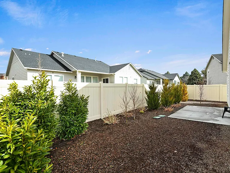 6036 N Hood Ave — Photo 14