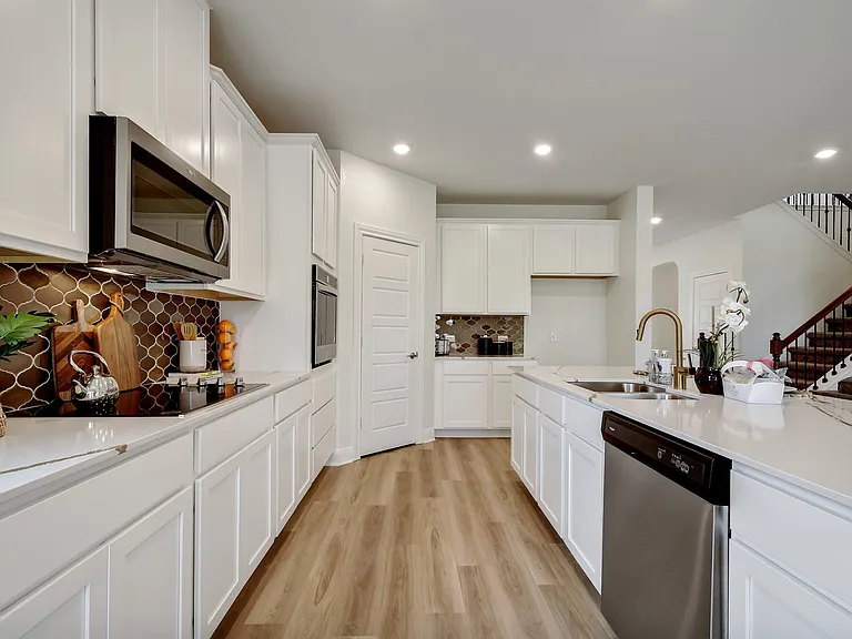 108 Redcliff Path — Photo 12