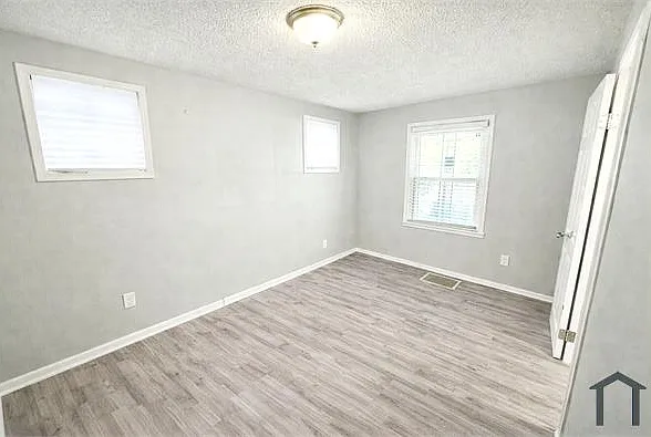 2015 W Wilkins St — Photo 8