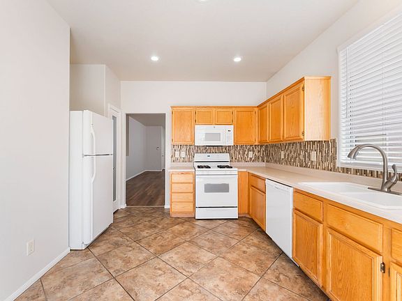5th image of 8729 Shady Pines Dr