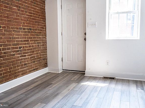 3rd image of 406 George St