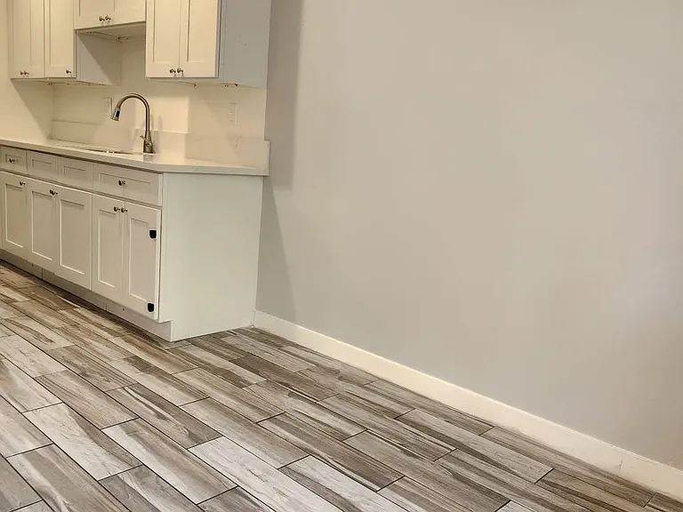 5179 Fountain Ave #8 — Photo 5