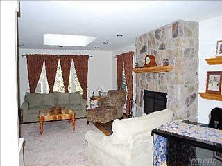 4th image of 18 Arlington Pl