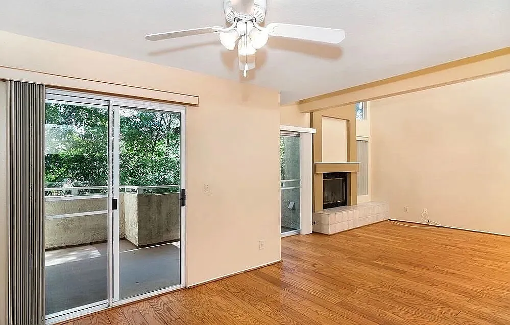3 bed, 2.5 bath, 1573 sqft, $3,995 — Photo 4