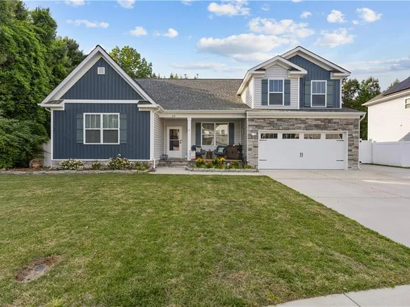 112 Bellflower Ln, Suffolk, VA 23435