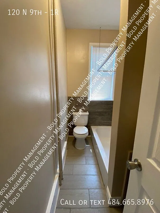 Like new 2 bedroom unit. — Photo 4