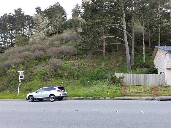 3rd image of 1495 Terra Nova Blvd