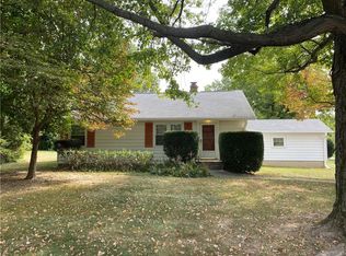 7645 Harcourt Rd, Indianapolis, IN 46260