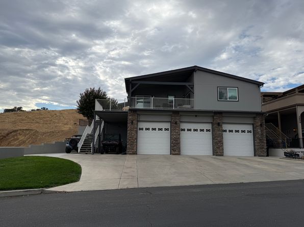 2665 Bridle Trail Ln