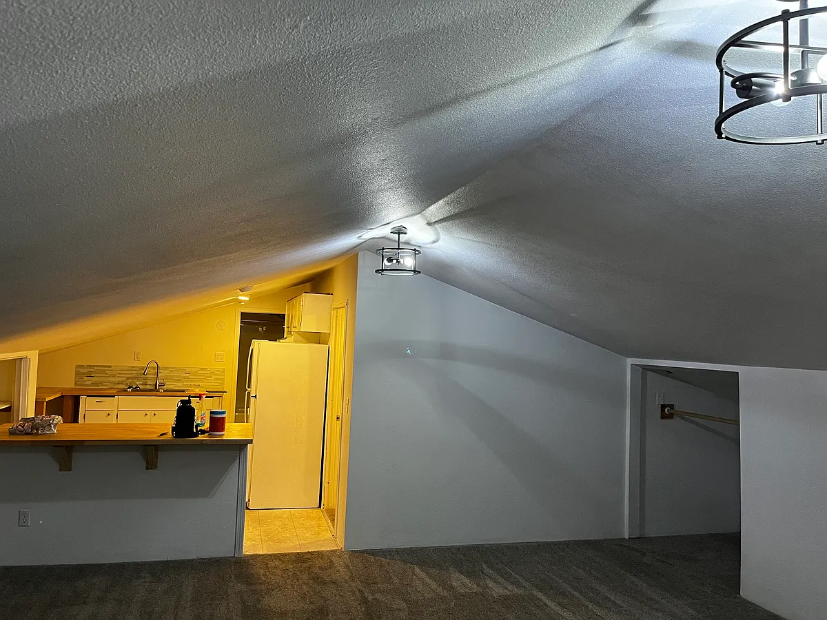Building Photo - 2723 E 4th Ave #1