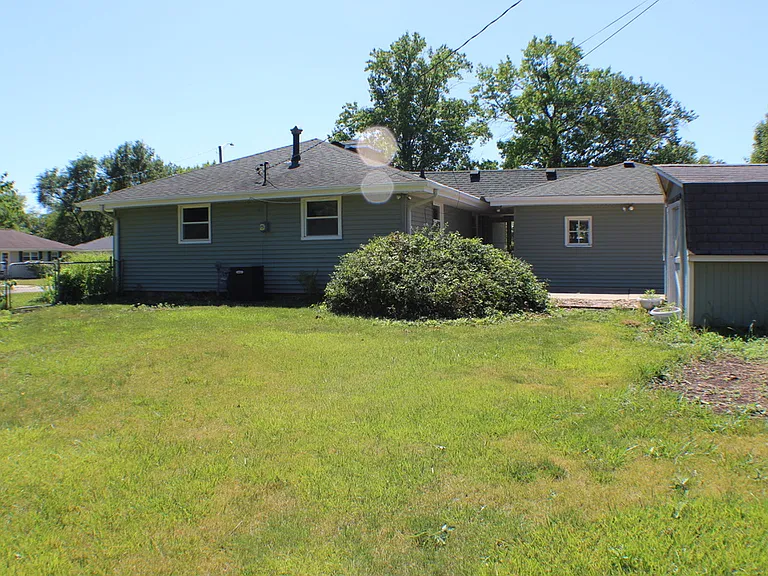 1907 W Austin Dr — Photo 3
