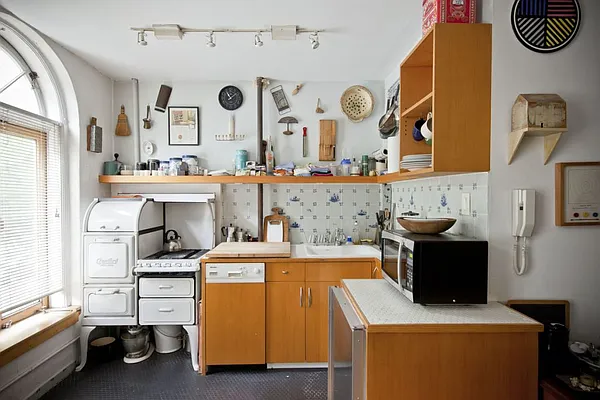 Rented by Skygroup Realty | media 22