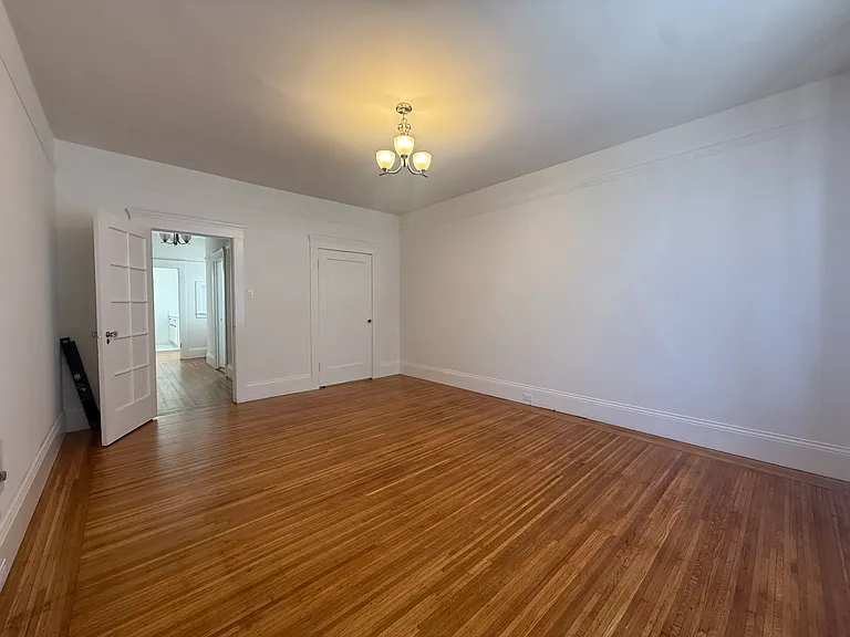 2245 Larkin St #6 — Photo 9