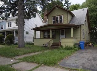 17 Oakwood St, Albany, NY 12208