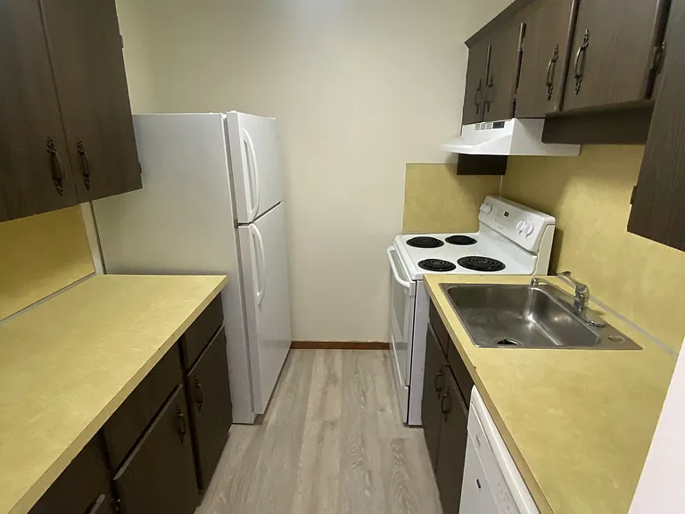 765 Somerville Ave — Photo 6