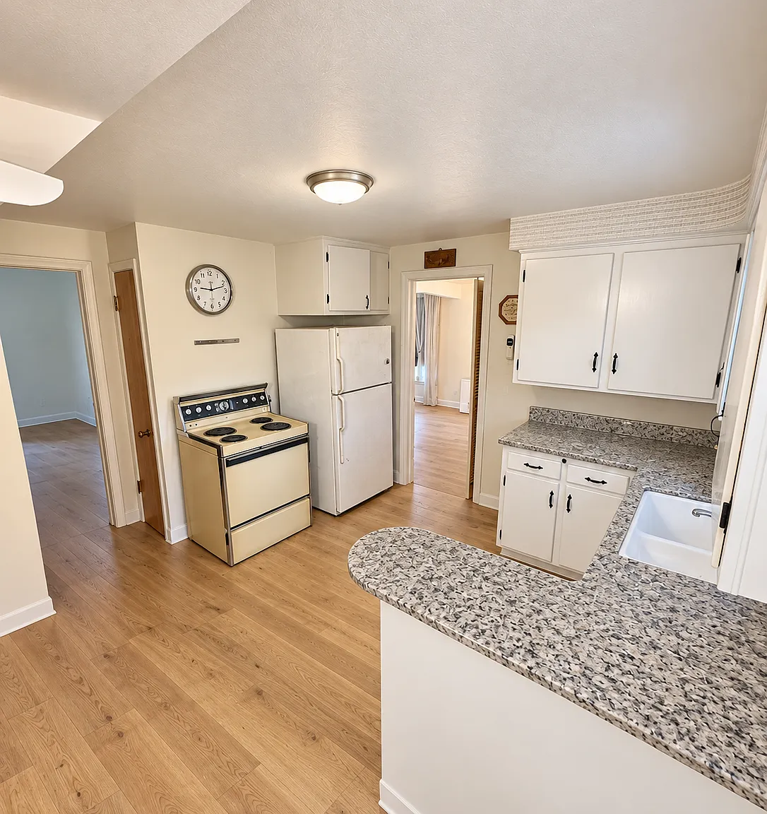 3 bed, 1.5 bath, 1588 sqft, $2,050 — Photo 4