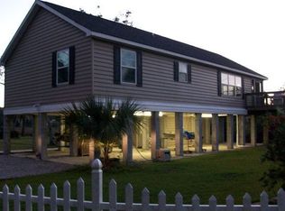 244 Palm Island Dr, Midway, GA 31320