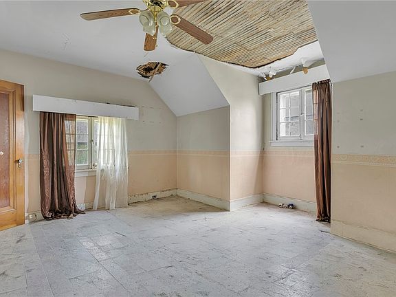 24th image of 613 Briarcliff Dr