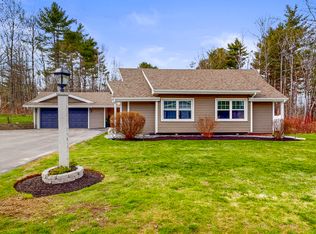 16 Robinson Gardens, Lewiston, ME 04240