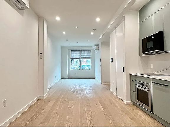 3rd image of 27-16 Newtown Ave #1B