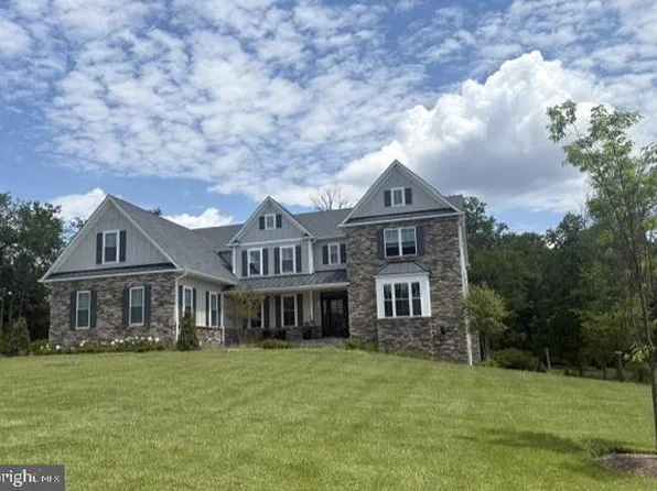 165 Township Line Rd, Chalfont, PA 18914