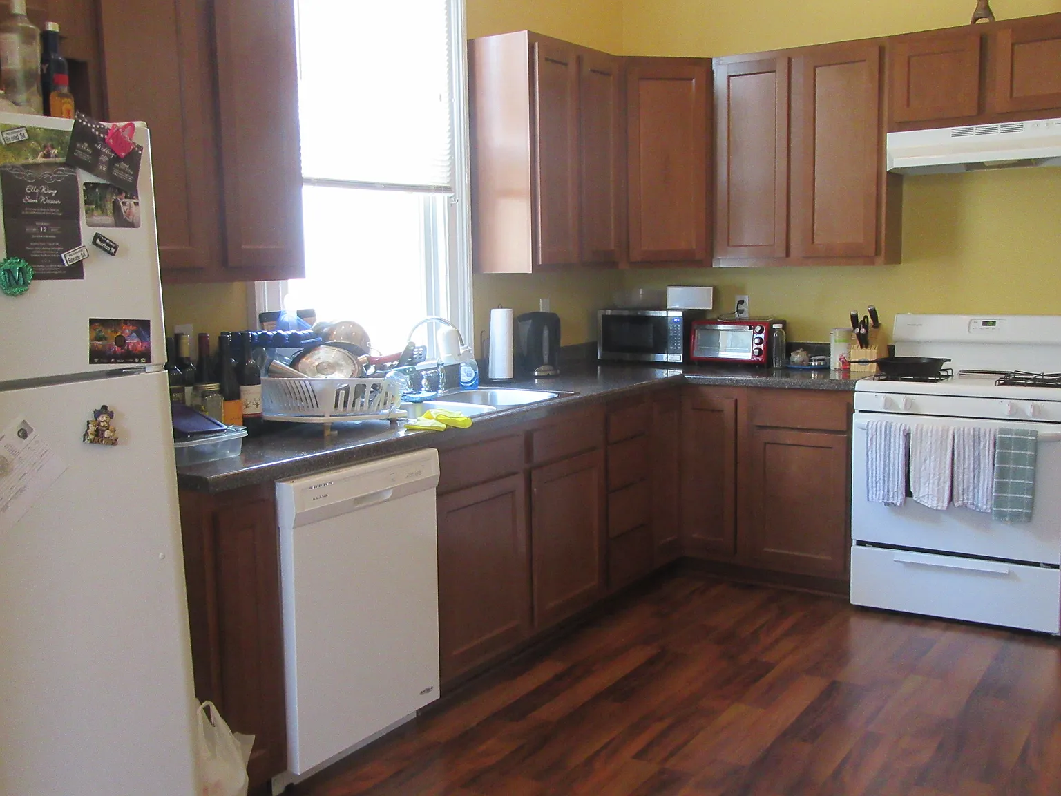 2 bed, 1000 sqft, $1,800 — Photo 3